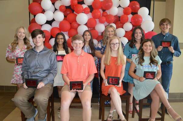 SOUTH FULTON HIGH SCHOOL TOP 10 JUNIORS – Students in 11th grade at SFHS were honored May 15, in recognition of their Top 10 academic ranking in their class. Those honored included, front, left to right, #1, Camron Kizer-Zeller; #2, Logan Cromika; #3, Allie Taylor; #4, Addison Wilder; back row, left to right, #5, Lilly Holzner; #6, Shaylyn Brown; #7, Deniss Rico; #8, Emily Meadows; #9, Karlie Fields; and #10, Carl Lattus. (Photo by Benita Fuzzell.)