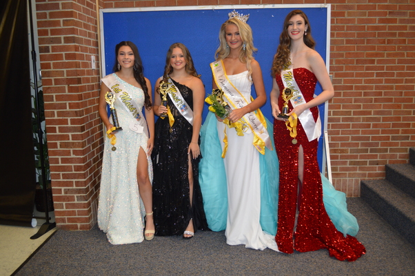 2023 TEEN MISS BANANA FESTIVAL – Jayla Jones, third from left, was crowned Teen Miss Banana Festival during pageants held Sept. 9 at Fulton High School. She is the daughter of Cassie and Clay Jones of South Fulton. Included in the court were, left to right, first maid, Emma Rhodes, daughter of Tim and Destiny Clark and Jarrod Rhodes of Troy, Tenn; second maid, Ava Throgmorton, daughter of Amanda and Logan Throgmorton of Dyersburg, Tenn.; Queen Jayla Jones; and third maid, Gracelyn Sims, daughter Tommy and Kristi Sims of Union City, Tenn. (Photo by Benita Fuzzell)