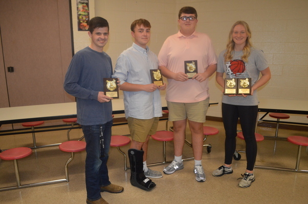SFHS GOLF TEAM AWARDS – South Fulton High School 2023-24 golf team awards were presented at the team awards banquet April 17. Among winners were, left to right, Daniel Pitts, Gibson Horner, Jackson Barnes and Maddie Gray. (Photo by Benita Fuzzell)