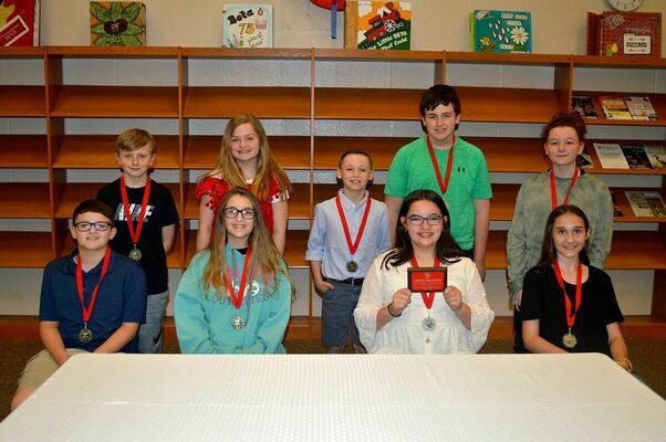 SOUTH FULTON MIDDLE SCHOOL ACADEMIC TOP TEN, SIXTH GRADE – Back row, left to right, Seth Dunn, Melanie Winstead, Mason Parrish, Gavin Dickson, and Shelby Stevens; front row, left to right, Caleb Stout, Brooke Burcham, Lexie Martin, who also received the 110% Award, and Callie Tucker. (Photo by Benita Fuzzelll)